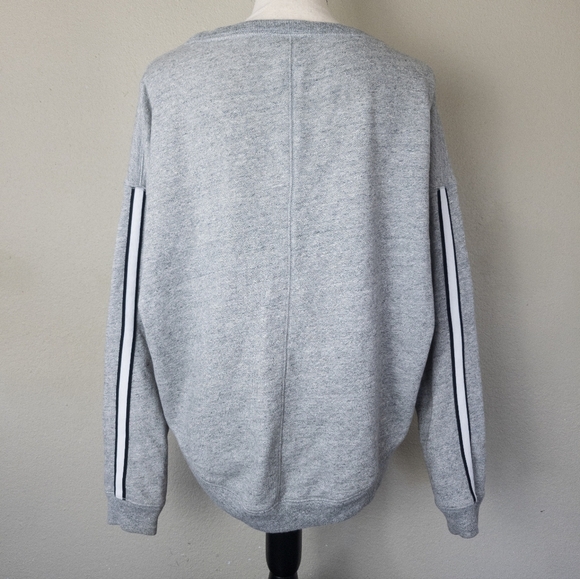 Nike Scoop Neck Sweatshirt - Picture 3 of 7